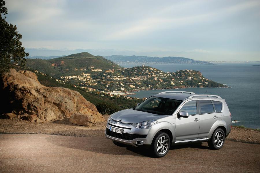  Citroen C-Crosser 2008 года  (фото 63 из 144)